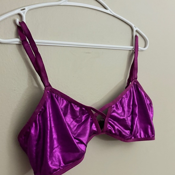 4/$10🎄Metallic Purple Bralette with Criss Cross Detail - Picture 3 of 9